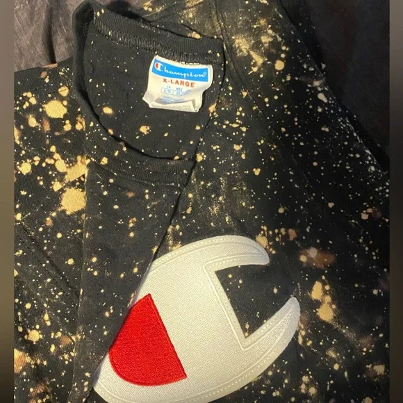 Champion tee bleach marks, front and back, size 1x - Picture 3 of 3